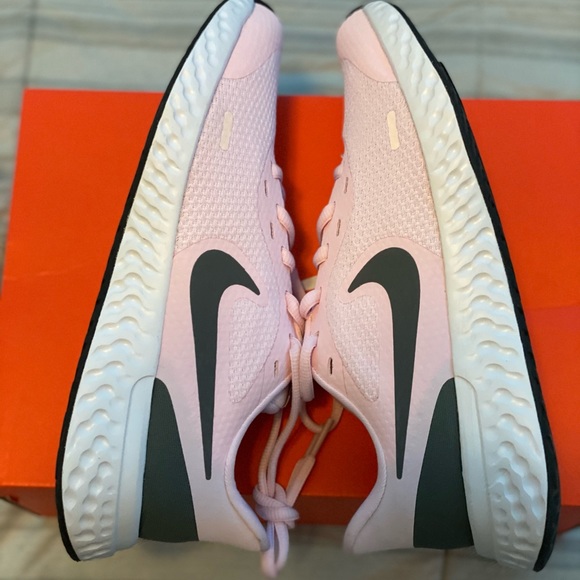 Nike Revolution 5 (GS) - Picture 2 of 6